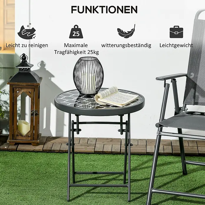 Outsunny Garten-Beistelltisch - L x B x H: 45 x 45 x 50 cm, Schwarz - Dunkelgrauer klappbarer Gartentisch mit gemusterter Glasplatte, mit passendem Stuhl auf einer Terrasse gezeigt.