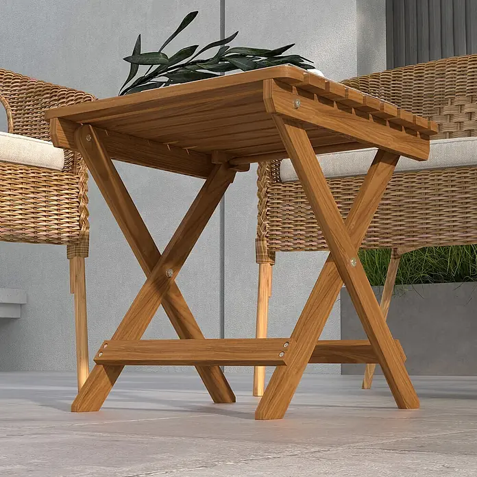 Outsunny Garten-Beistelltisch - L x B x H: 45 x 45 x 45 cm, Teak - Klappbarer Beistelltisch aus Holz mit X-förmigen Beinen, zwischen zwei Korbstühlen im Freien.