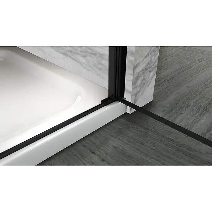 i-flair Dusch-Pendeltür NC68BL - 68 x 195 cm, Schwarz, Beschichtet, Glasstärke: 6 mm - Duschkabinee-Ecke: weiße Wanne, schwarzer Rahmen und Dichtungsprofil.