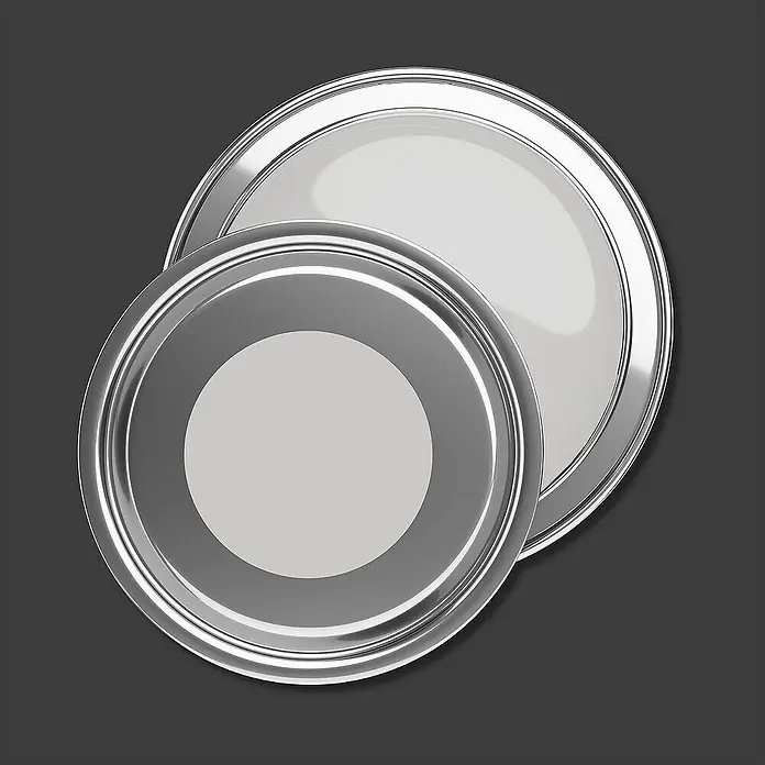 Tadessi Wandfarbe Silbergrau - Grau, Matt, 2,5 l - Zwei offene Metallfarbdosen mit hellgrauer und cremefarbener Farbe.