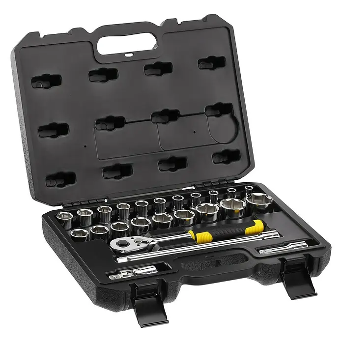 Stanley Set de llaves de vaso STMT82830-1 - 24 pzs., Tamaño de accionamiento: ½″ - Una caja de herramientas abierta que muestra varios vasos y una carraca. El juego está pensado para reparaciones y tareas de bricolaje.