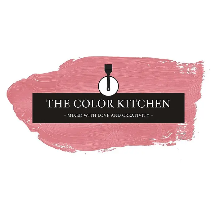 Livingwalls Wandfarbe Pink Masterfully Macaron 7010 2,5l - Pink, Matt, 2,5 l - Logo: rosafarbener Pinselstrich, schwarzes Banner mit „THE COLOR KITCHEN“ und „MIXED WITH LOVE AND CREATIVITY“, schwarzes Pinselsymbol in weißem Kreis.