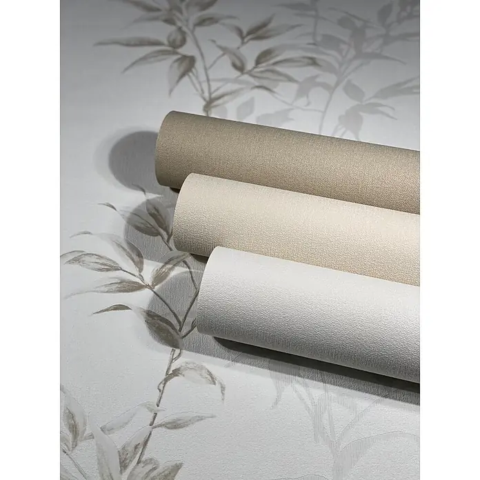 Livingwalls Vliestapete Floral, weiß, braun - braun - Drei strukturierte Tapetenrollen in Beige, Creme und Weiß, die ihre verschiedenen Farbtöne zeigen.