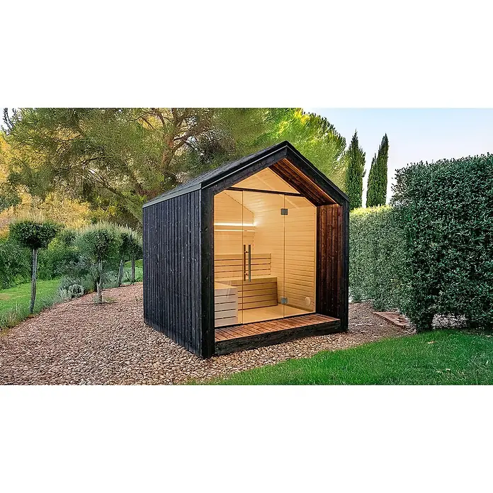 Weka Saunahaus Luua - L x B x H: 249 x 234 x 244 cm, Schwarz, Mit 9 kW Ofen mit integrierter Steuerung - Eine Außensauna mit schwarzem Holz und Glasfront, innen hellen Holzbänken.