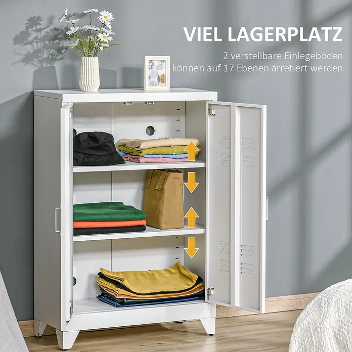 Homcom Aktenschrank 1-teilig - B x T x H: 33 x 33 x 110 cm, Weiß - Weißer Metallschrank mit offenen Türen und verstellbaren Einlegeböden, gefüllt mit Kleidung und einer Tasche.