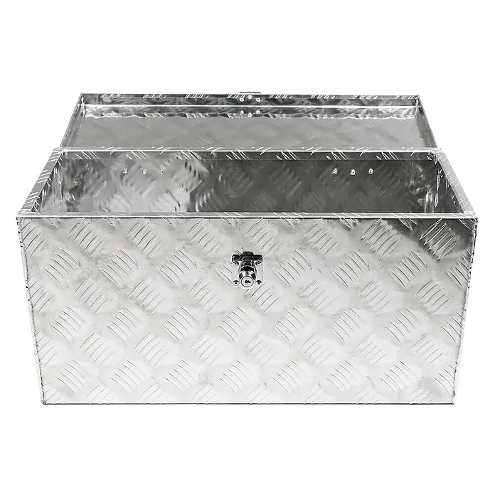 Proregal Aufbewahrungsbox Deichselbox TITAN Anhängerbox - Aluminium, Silber - Offene silberne Aluminium-Werkzeugkiste mit Riffelblechmuster und Riegel vorne.