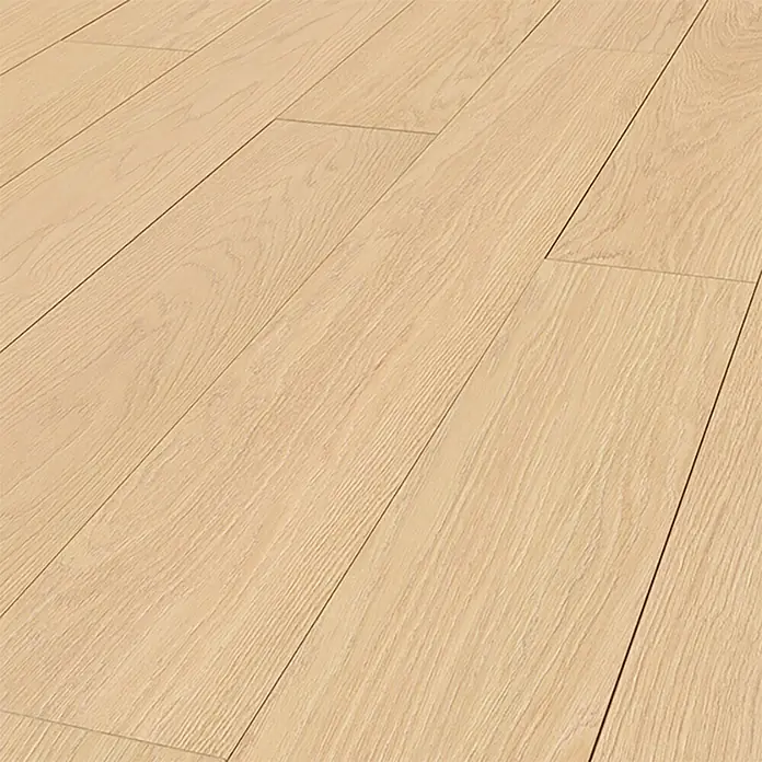 Krono Original Laminat Atlantic 12 - Hay Darcy Oak, Landhausdiele, 1.288 x 195 x 12 mm - Helle beige Holzplankenböden mit feiner Maserung, diagonal verlegt.