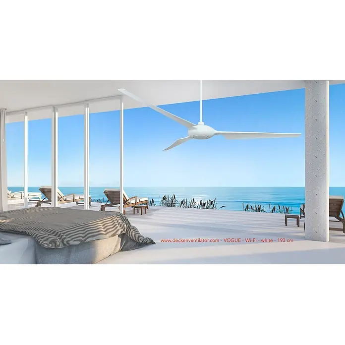 Vam Deckenventilator VOGUE LED weiß 193 cm - WEIß, 1.930 mm, 45 W - Großer weißer Deckenventilator mit drei Flügeln in modernem Zimmer mit Meerblick.