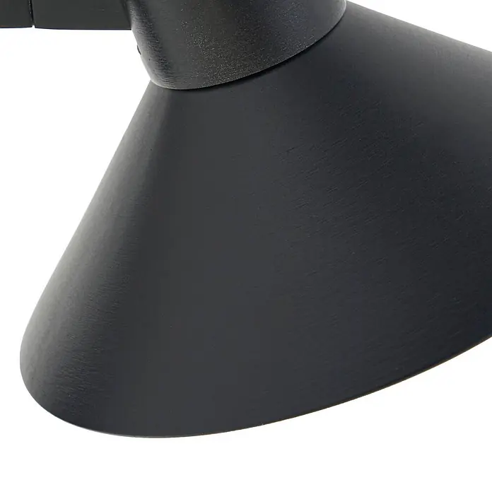 Lucande Wandleuchte Steve - schwarz, schwarz - Schwarzer, gebürsteter Metall-Lampenschirm in Kegelform.