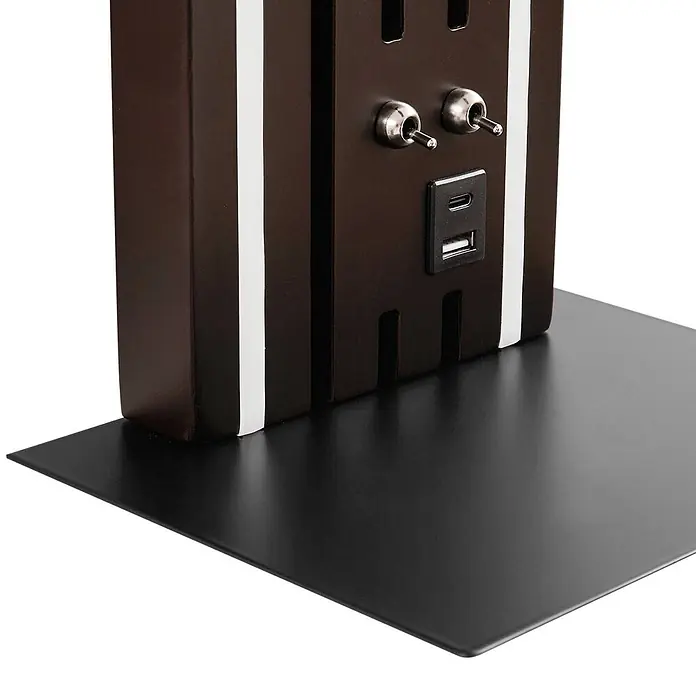 Lucande Wandleuchte Tiron - L x B x H: 18,2 x 20 x 35 cm, Holz dunkel, schwarz - Braune Ladestation mit weißen Streifen, schwarzem Sockel, zwei Kippschaltern sowie USB-C- und USB-A-Anschlüssen.