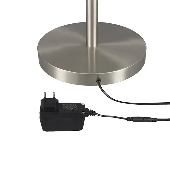 Lindby LED-Deckenfluter Ragna - Höhe: 181,5 cm, alu / grau / zink, Warmweiß - Gebürsteter Edelstahlsockel einer Lampe, verbunden mit einem schwarzen Netzteil mit Eurostecker.