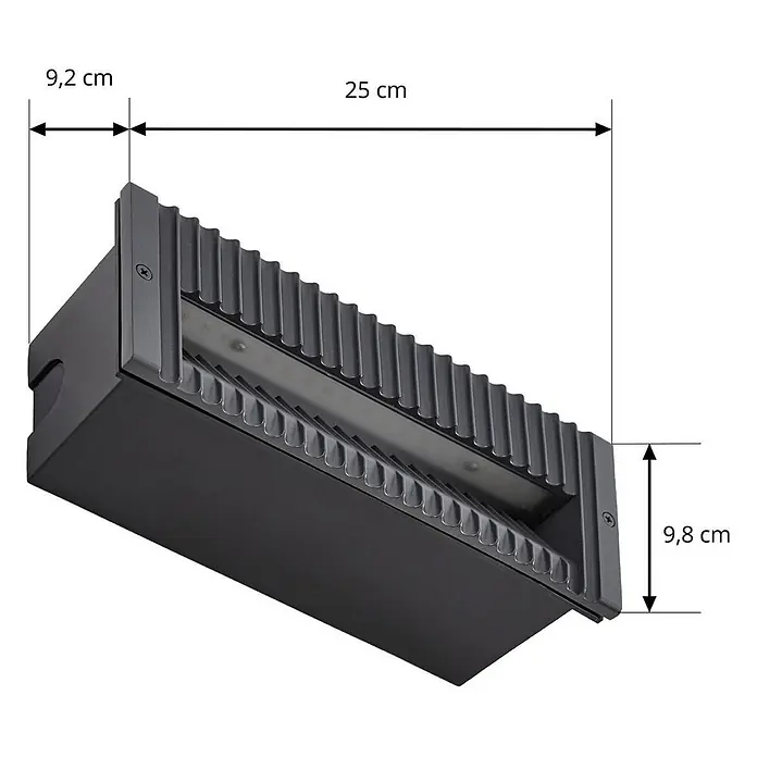 Lucande Außenwandleuchte Tavion - schwarz, schwarz, IP65 - Dunkelgraue, rechteckige LED-Außenwandleuchte mit integrierten Kühlrippen.