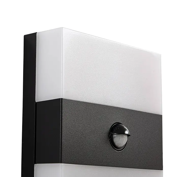 Prios Außenwandleuchte Teekon - schwarz, weiß / opal, IP44 - Moderne schwarze Außenwandleuchte mit mattweißen Diffusoren und integriertem Bewegungsmelder.