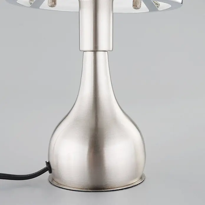 Lindby Tischleuchte Ellen - L x B x H: 15 x 15 x 25,5 cm, alu / grau / zink, weiß / opal, E14 - Lampenfuß aus gebürstetem Nickel mit geschwungenem Korpus und geradem Stiel, schwarzes Netzkabel.
