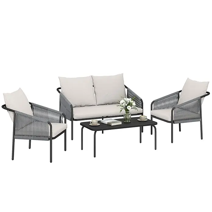 Outsunny Loungemöbel-Set mit Tisch - 4 -tlg., PE-Rattan, Khaki - 4-teiliges Terrassen-Sitzset: dunkelgraues Metallgestell, graue Seildetails, helle Kissen; 2-Sitzer-Sofa, zwei Sessel, schwarzer Couchtisch.