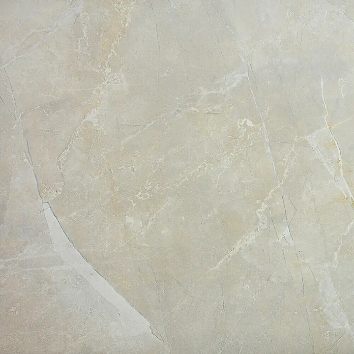 Feinsteinzeugfliese Premium Marble - 60 x 60 cm, Ivory, Glänzend - Elegante Nahaufnahme einer beigen Marmorfliese mit filigranen weißen und gelblichen Adern, ideal für stilvolle Innenräume.