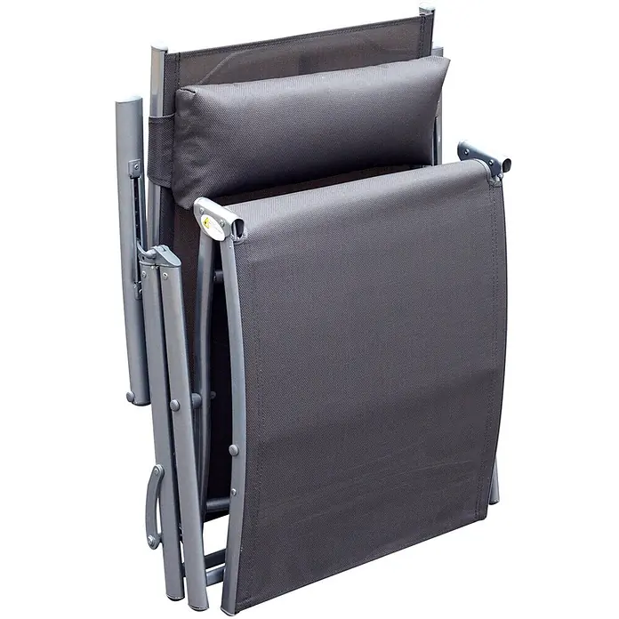 Outsunny Gartenliege - Grau, Metall, Rückenlehne verstellbar - Zusammengeklappter dunkelgrauer Textil-Liegestuhl mit silbernem Aluminiumrahmen, aufrecht zur kompakten Lagerung.