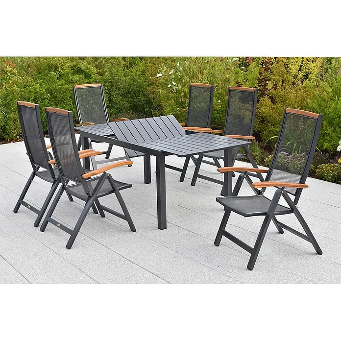 Merxx Gartentisch-Set Tilos - Gesamtumfang: 7 -tlg., Aluminium/Akazie, Klappbar - Ausziehbare graue Metall-Gartengarnitur: Tisch und 6 Klappstühle mit Holzarmlehnen und Gitterflächen.