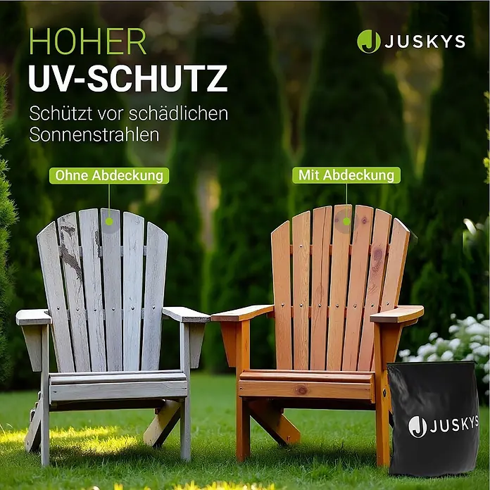 Juskys Loungemöbel-Schutzhülle CoverSafe - L x B x H: 300 x 200 x 90 cm, Material: 420D Oxford-Gewebe (100 g\m2), PU-Beschichtung, 100 g/m², schwarz - Zwei Adirondack-Stühle: verwittertes Grau durch Sonne und Naturholz, geschützt durch eine JUSKYS Abdeckung.
