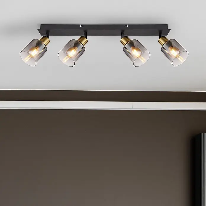 Globo Deckenstrahler Hollsy - 25 W, L x B x H: 550 x 80 x 180 mm, Schwarz, E14 - Vierflammige Deckenleuchte in Schwarz mit Rauchglasschirmen und Messingdetails.