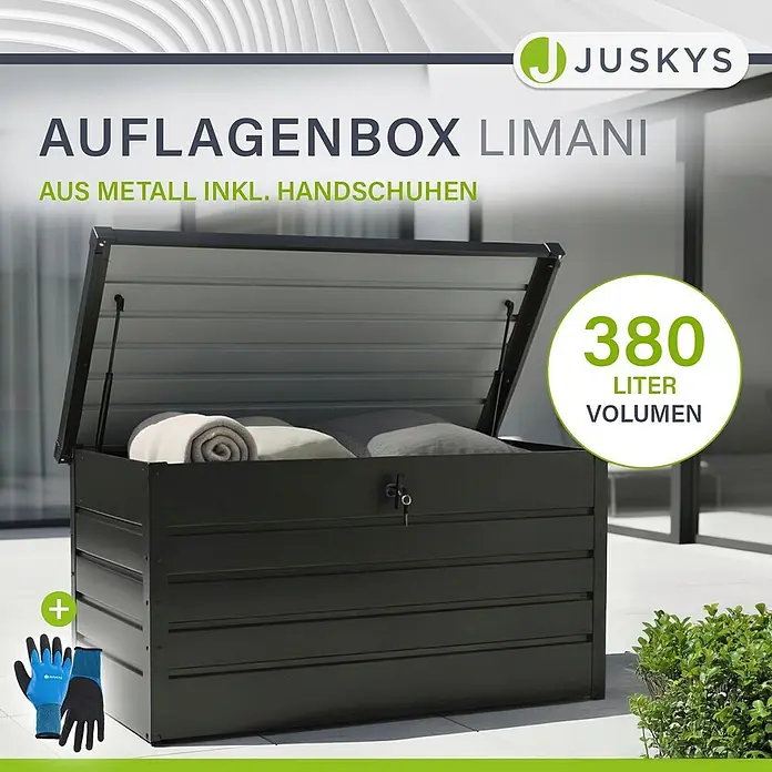 Juskys Garten-Aufbewahrungsbox Limani - L x B x H: 53 x 120 x 63 cm, grau, Metall - Dunkelgraue Metall Auflagenbox Limani (380L), geöffnet mit Decken auf einer Terrasse. Inkl. Handschuhen.