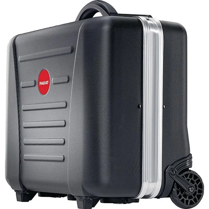 Parat Werkzeugkoffer CLASSIC KingSize Roll neo Safe -  - Schwarzer, strukturierter Werkzeugkoffer auf Rollen mit Griff, silbernen Akzenten und rotem PARAT-Logo.