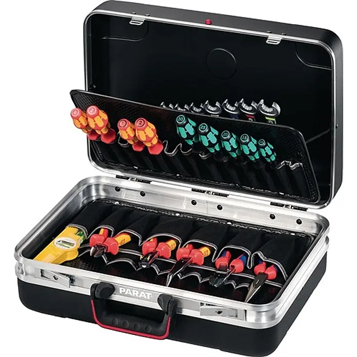 Parat Werkzeugkoffer SILVER Plus -  - Geöffneter schwarz-silberner Werkzeugkoffer, gefüllt mit Schraubendrehern, Zangen, Schraubenschlüsseln und einer Wasserwaage.