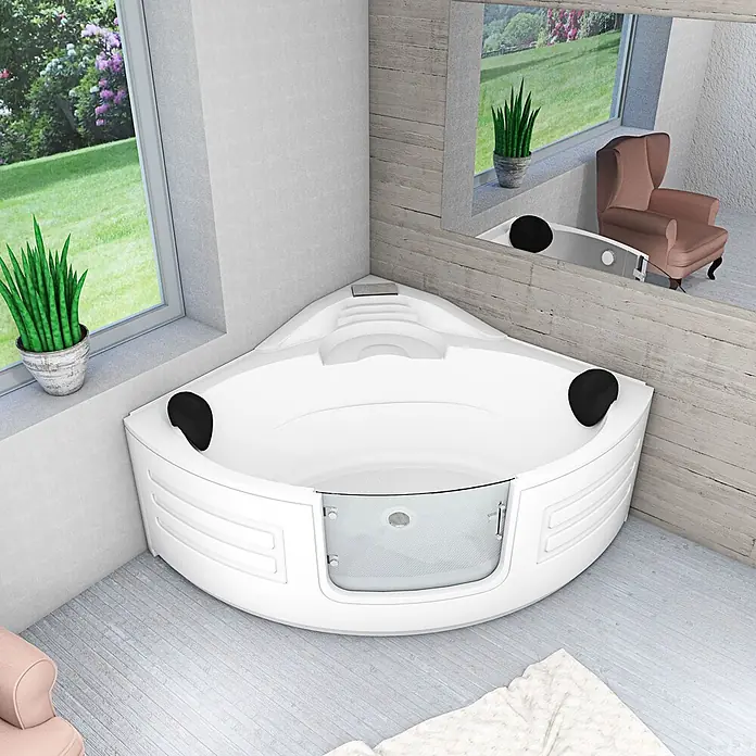 AcquaVapore Badewanne Fertigdusche S70 - 150 x 150 cm, Acryl, Weiß - Weiße Eck-Einstiegsbadewanne mit schwarzen Kopfstützen und Glastür, an einem Fenster mit Gartenblick.