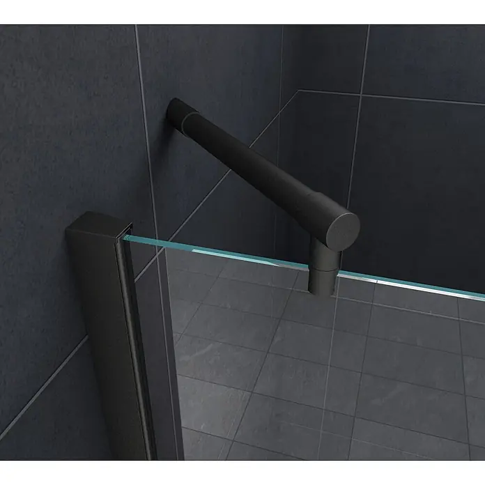 Glasdeals Eckdusche NOVUM (schwarz) 100 x 100 x 195 cm - 100 x 100 x 195 cm, Beschichtet, Chrom, Stärke: 8 mm - Schwarz umrahmte Duschkabine mit horizontaler Stützstange vor dunkelgrauen Fliesenwänden.