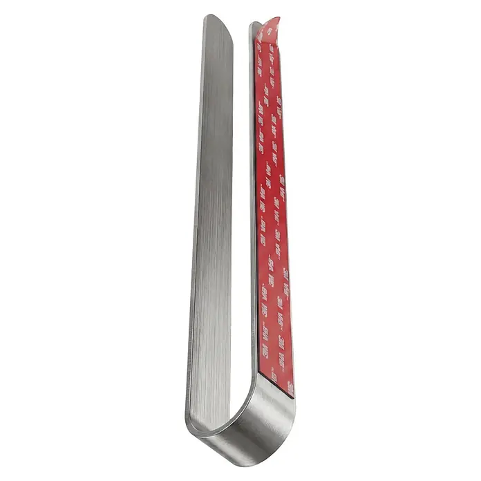Camargue Antwerpen Handtuchhalter - Edelstahl, Matt, B x L: 40 x 4,6 cm - Gebürsteter silberner Metallklebehaken/Streifen, gebogen, mit rotem 3M VHB Klebeband auf einer Seite.