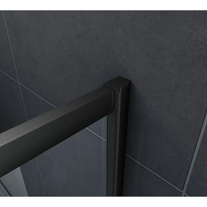 Glasdeals Eckdusche JUNISO-Q (schwarz) 80 x 80 x 190 cm - 80 x 80 x 190 cm, Beschichtet, Chrom, Stärke: 8 mm - Nahaufnahme eines mattschwarzen Duschrahmens und einer Glasscheibe vor dunkelgrauen Fliesenwänden im Bad.