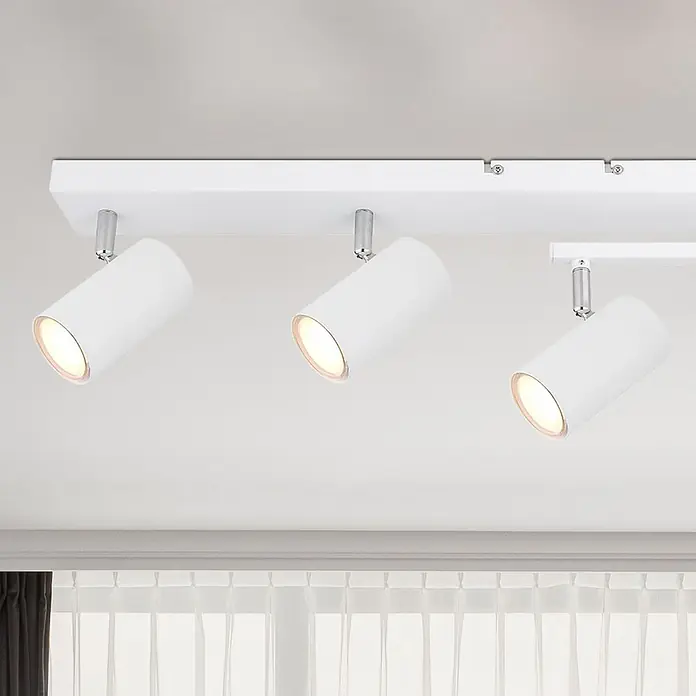 Globo Deckenstrahler Robby - 35 W, L x B x H: 70 x 35 x 17 cm, Weiß, GU10, 5 Stk. - Weiße Schienenleuchte mit drei zylindrischen Strahlern an der Decke, die warmes Licht abstrahlen.