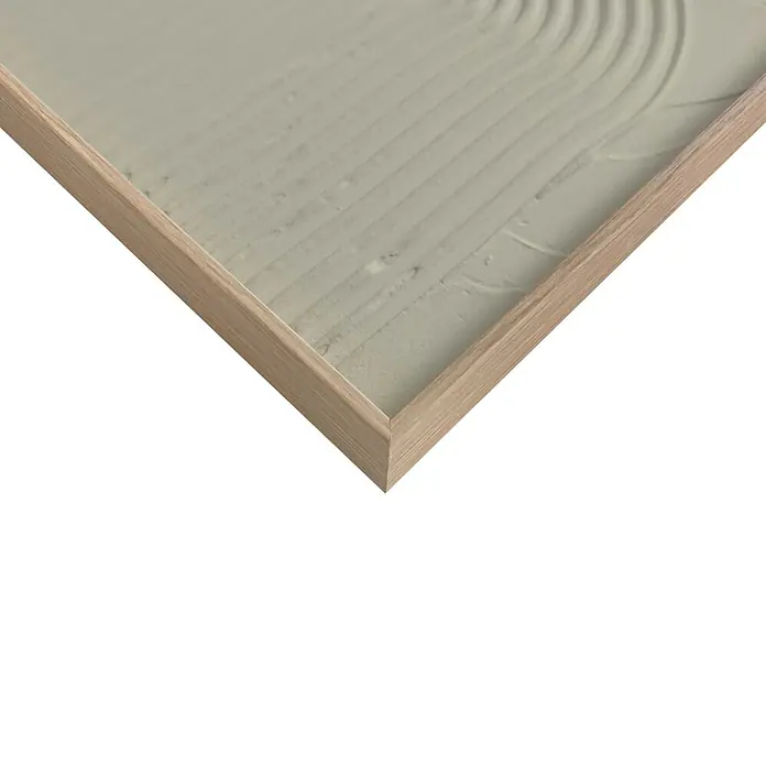 Reinders Bild Craft Art - Knot, B x H: 50 x 70 cm - Ecke eines hellen Holzrahmens mit hellgrauer, texturierter Oberfläche und subtilen Wellenmustern.