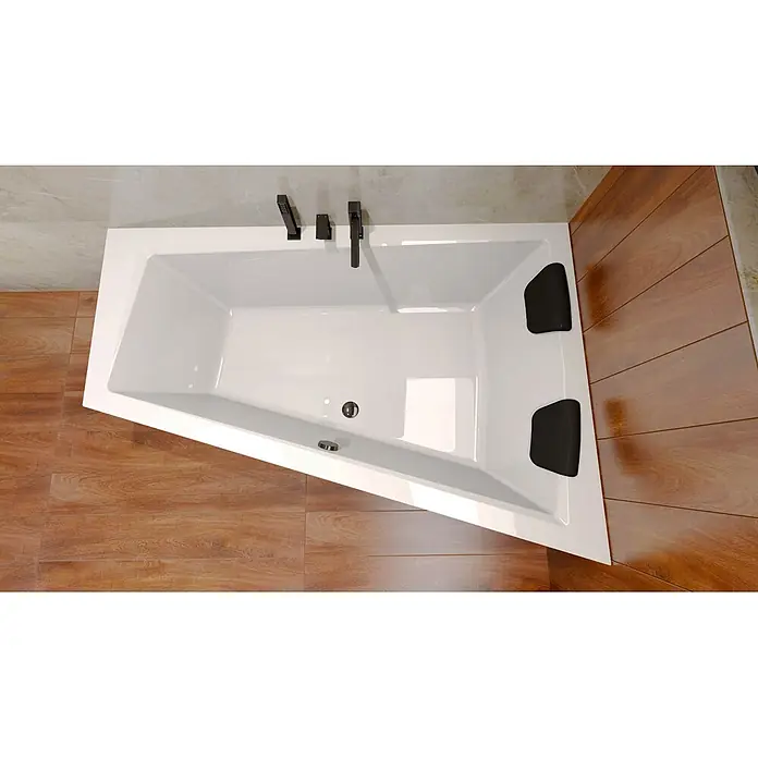 Bad Land Eckbadewanne - L x B: 150 x 85 cm, Sanitäracryl, Weiß - Weisse Eckbadewanne mit schwarzer Wandarmatur und zwei schwarzen Kopfstützen.