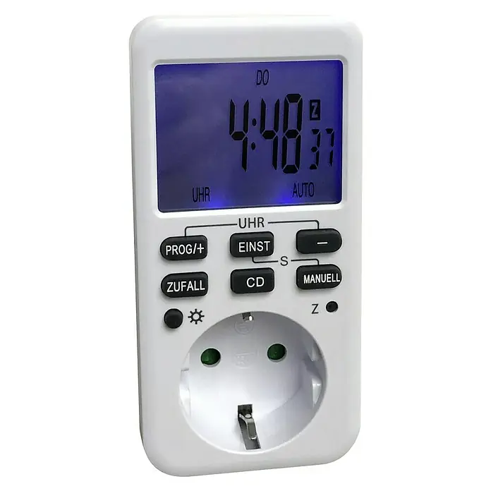 Voltomat Zeitschaltuhr - Digital, Weiß, Max. Anschlussleistung: 3.600 W - Weiße digitale Zeitschaltuhr mit Steckdose und Display, das die aktuelle Uhrzeit anzeigt.