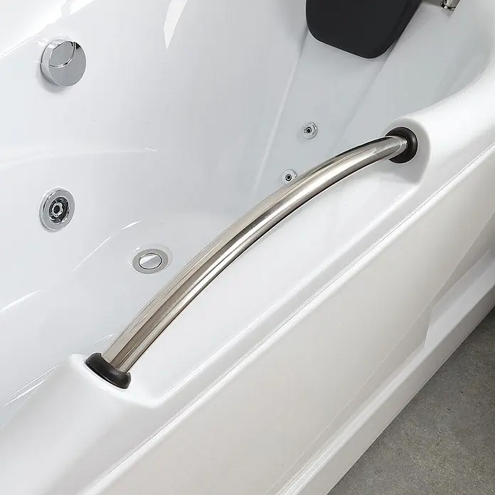 Kiamami Valentina Badewanne - 1.700 x 780 cm, ABS-Kunststoff und Acryl, Weiß - Weiße Whirlpool-Badewanne mit gebogenem Chrom-Haltegriff und silbernen Düsen. Mit Bedienknopf und Abfluss.