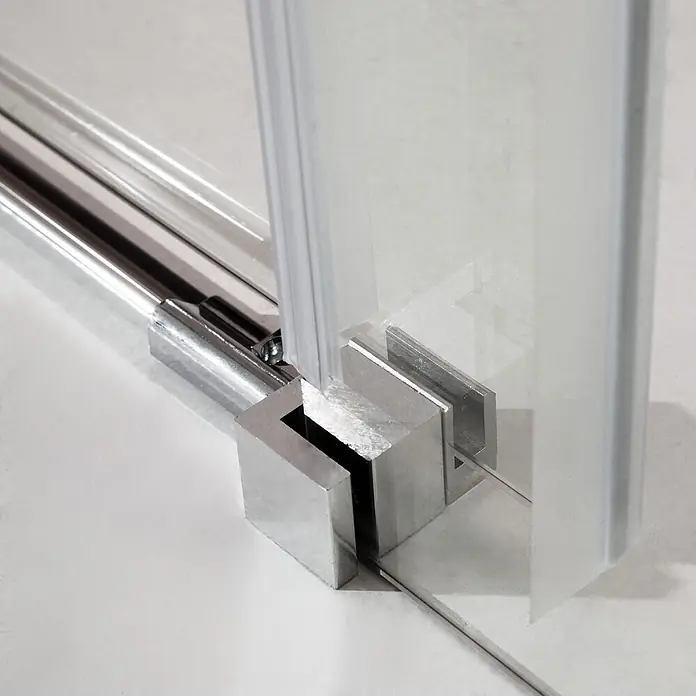 Kiamami Valentina Nischendusche - 5 x 190 cm, Transparent, 6 mm - Silberfarbene Metall-Duschtürführung sichert klare Glasplatte mit transparenter Dichtung.