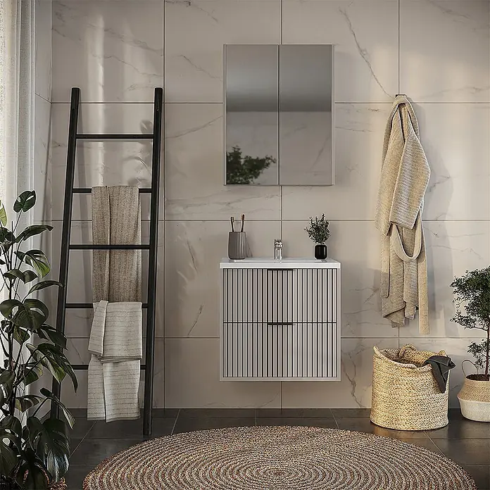 Vicco Badmöbel-Set Ruford Cashmere 3 Teile - Cashmere, Matt - Weißer wandmontierter Badezimmerschrank mit Lamellenfront, weißem Waschbecken und zwei Schubladen.