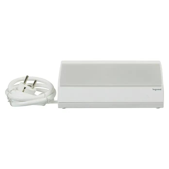 Legrand Base de enchufe múltiple 3t x 2p + 2 usb tablet - Blanco, Longitud del cable: 1,5 m, IP20, Con interruptor - Lámpara blanca Legrand con cable, perfecta para iluminar espacios de trabajo o como luz nocturna. Práctica y elegante.