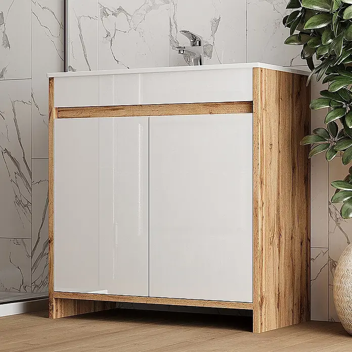 Vicco Badmöbel-Set Lemgo Goldkraft Eiche 2 Teile - Gesamtbreite Badmöbel: 78 cm, Goldkraft Eiche, Glänzend - Weißer Hochglanz-Badunterschrank mit hellem Holzrahmen und zwei Türen, integriertem Waschbecken und Armatur, in einem modernen Bad.