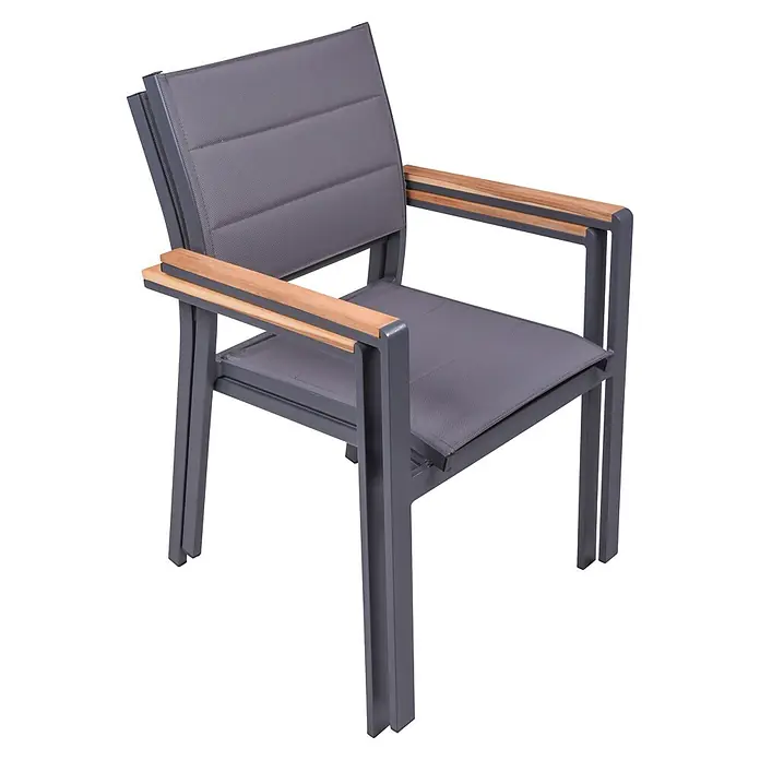 Garden Pleasure Gartenmöbel-Set Davina - 7 -tlg., Aluminium, Teak, Grau-Hellbraun, Stapelbar - Grauer Outdoor-Stuhl mit Holzarmlehnen und Textilsitz/-lehne, gestapelt gezeigt.