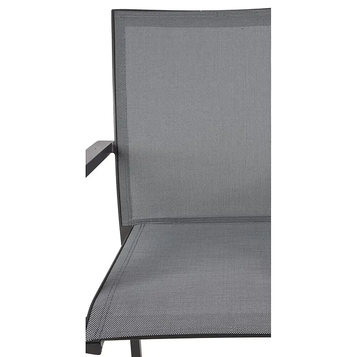 Garden Pleasure Gartenmöbel-Set Sophia - 9 -tlg., Aluminium, Polywood, Grau/Schwarz - Nahaufnahme eines grauen Textilene-Mesh-Stuhls mit Sitzfläche, Rückenlehne und dunkelgrauem Rahmen.