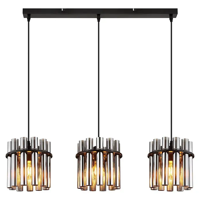 Globo Pendelleuchte Gorley - 60 W, Ø x H: 20 x 120 cm - Drei moderne Pendelleuchten mit schwarzer Rechteckstange, schwarzen Kabeln und zylindrischen Schirmen aus klaren Glasstäben und Silberakzenten, mit warm leuchtenden Glühbirnen.