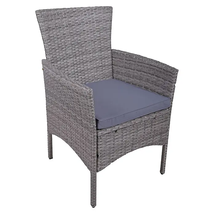 Garden Pleasure Balkonmöbel-Set Dakota - 3 -tlg., Stahl, Kunststoffgeflecht, Akazie, Hellgrau - Grauer Rattan-Gartenstuhl mit weichem blau-grauem Kissen, schräg betrachtet.