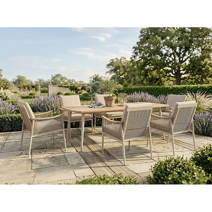 Garden Pleasure Gartenmöbel-Set Talum - 7 -tlg., Aluminium, Polywood, Beige - Garten-Essgruppe mit hellen Geflechtsesseln und einem Holztisch auf einer Terrasse, umgeben von Lavendel.