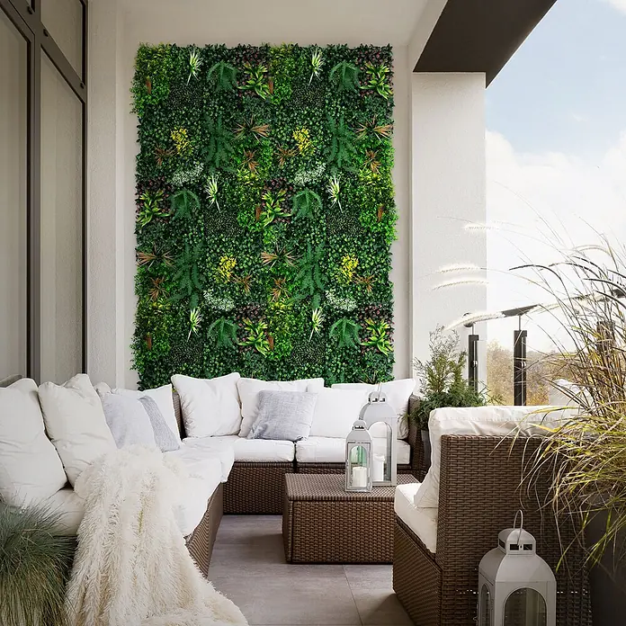 ECD Germany Kunstpflanze Jungle Mix - Höhe: 100 cm, Kunststoff - Üppige Kunstpflanzenwand, ein lebendiger vertikaler Garten mit verschiedenen Pflanzen, der einen modernen Balkon schmückt.