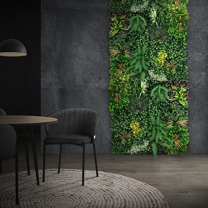 ECD Germany Kunstpflanze Jungle Mix - Höhe: 100 cm, Kunststoff - Großes künstliches vertikales Gartenpaneel mit vielfältigen grünen Pflanzen, gelben und rötlichen Akzenten, schmückt einen modernen Essbereich.
