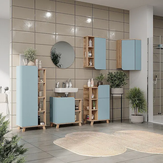Vicco Badmöbel-Set Karen Sonoma/Blau 6 Teile - Sonoma, Matt - Badezimmermöbel-Kollektion in Hellblau und Holz, bestehend aus Stand- und Hängeschränken mit offenen Regalen, in einem modernen Badezimmer.