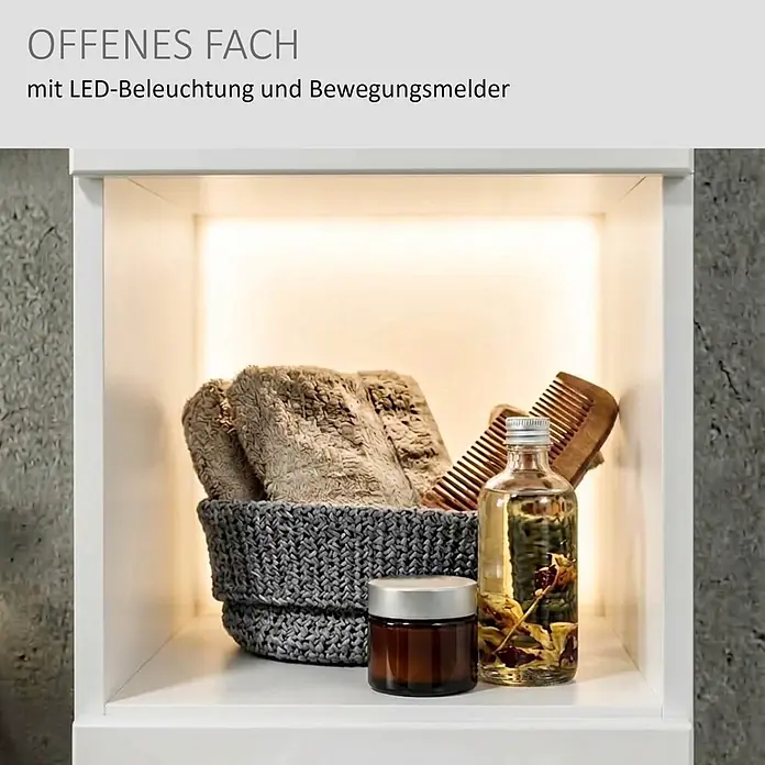 Camargue Star Hochschrank - 30,4 x 32,5 x 181,6 cm, Weiß, DIN Anschlag: Links - Offenes Fach mit LED-Beleuchtung und Bewegungsmelder, dekoriert mit Badaccessoires.
