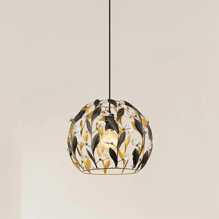 Globo Pendelleuchte Mika - Pendellänge: 1.500 mm, 40 W, E27 - Pendelleuchte mit kugelförmigem Schirm aus gold-dunklem Metallblattmuster, klaren Kristallen und sichtbarer Glühbirne.